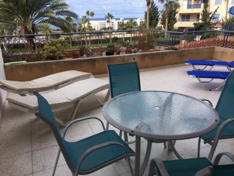 King'S Palace - Spacious 2 Bed, 2 Bath With Sea And Pool Views Paphos Exterior photo